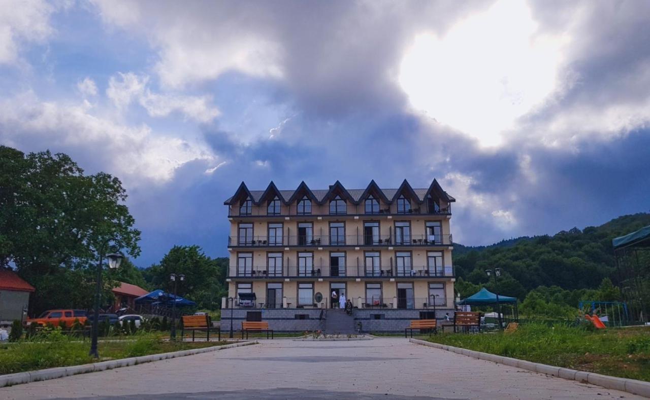 Hotel Shaori Nikortsminda Ngoại thất bức ảnh