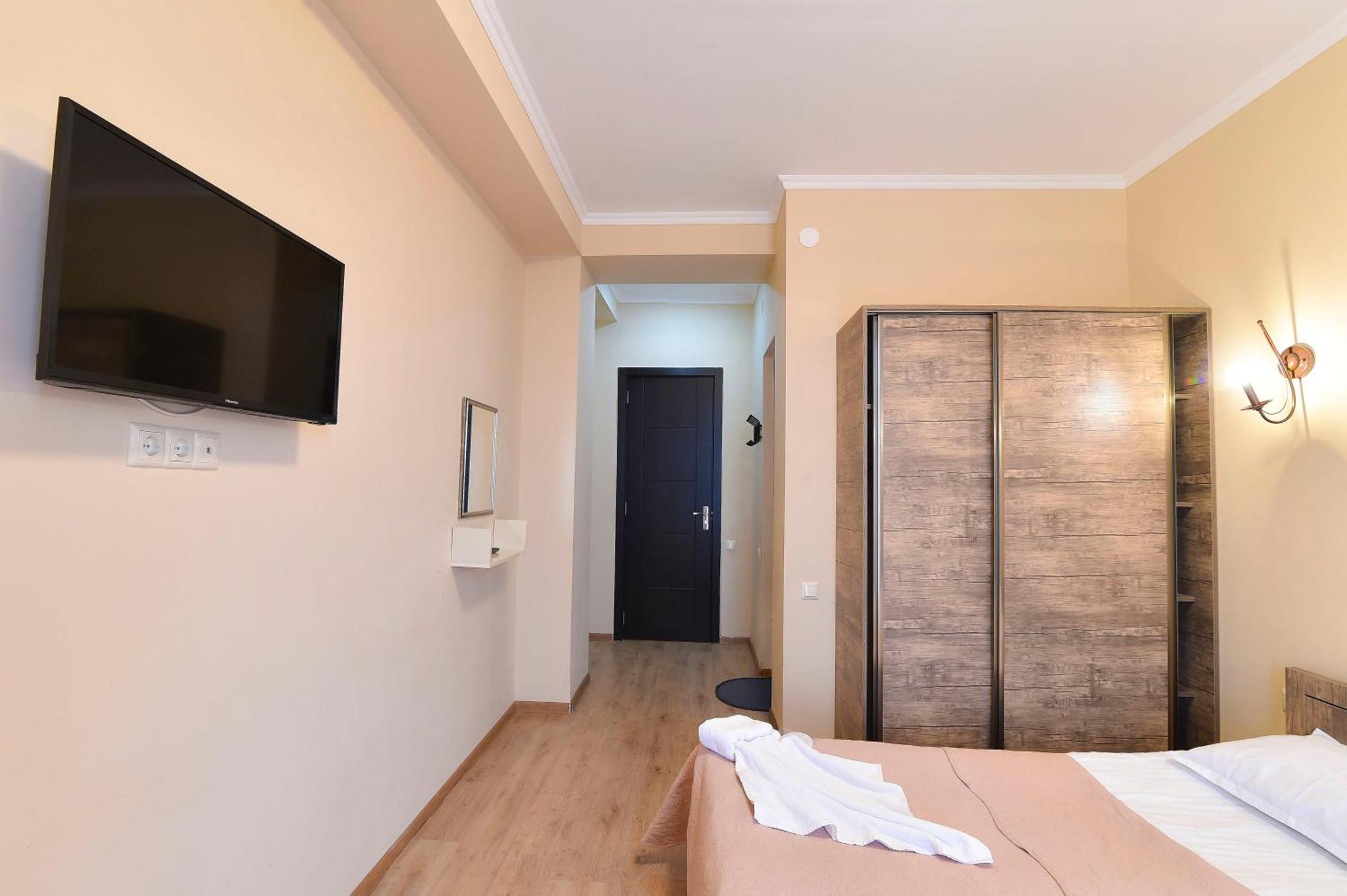 Hotel Shaori Nikortsminda Ngoại thất bức ảnh