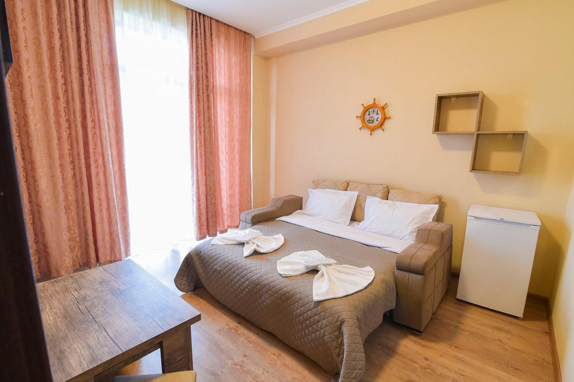 Hotel Shaori Nikortsminda Ngoại thất bức ảnh