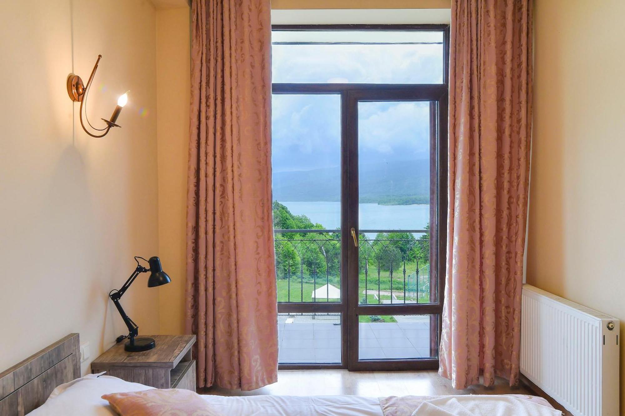 Hotel Shaori Nikortsminda Ngoại thất bức ảnh
